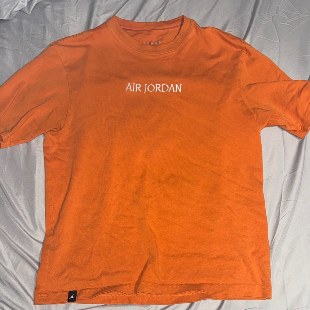 JORDAN - Men’s Small Jordan Essentials Tee